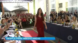 Desfile eleva autoestima de detentas na penitenciária de Pirajuí