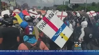 Protesters Clash With Venezuelan Police