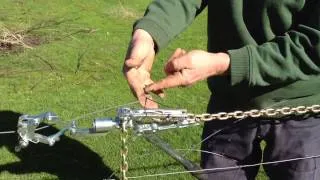 How to tie a Figure 8 knot under tension.