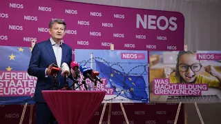 NEOS-Plakatpräsentation „Was uns Europa bringt“