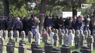 Milano, 1 novembre: saluto fascista alla commemorazione dei caduti della Rsi