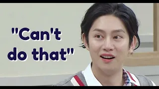 heechul proving that he is a certificated crackhead