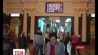 Жителі Донецька масово намагаються виїхати з міста
