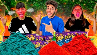 COMIENDO LA COMIDA MAS PICANTE con @CalvoToxico y @PrincesaVale | Reto de Takis