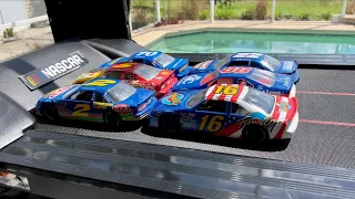 1/24 NASCAR DIECAST TREADMILL RACE