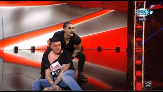 Rhea Ripley ataca a Dominik & Edge ataca a Damian Priest - WWE Raw Español Latino: 08/08/2022