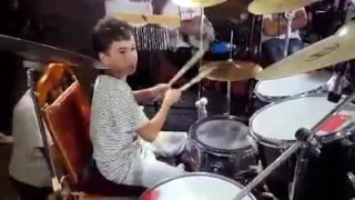 musique fête kabyle 2022 Enfant  batteur, batterie