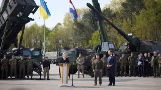 Президент на базі ВПС Нідерландів ознайомився зі зразками озброєння, яке передається Україні