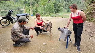 The girl mechanic repaired the banana slicer and replaced the stainless steel for the customer