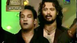 Sonu Nigam & Shaan singing Jana Kana Mana in mirchi awards 2011.mp4