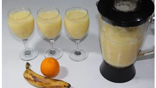 Un litre de jus fait maison avec seulement une orange 🍊et une banane🍌.