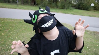Making My Little Brothers Halloween Costume - How to Train Your Dragon Toothless