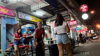 Pattaya Beach Road Girls-72