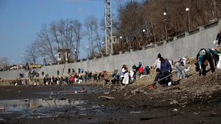 У рамках загальноміської толоки житомиряни прибрали берег річки Тетерів - Житомир.info