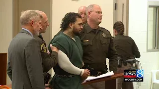 Man convicted of killing child struggles with deputies