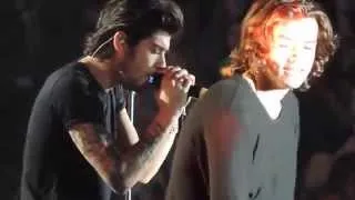 One Direction - Right Now LIVE HD 8/29/14 in Chicago