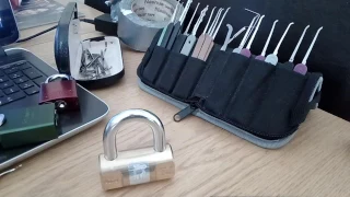 Picking a Viro "cylinder padlock"