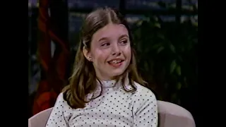 Johnny Carson interviews 10 year-old who wrote to and received a letter from Soviet leader Andropov