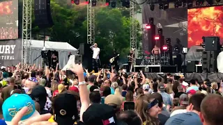 Machine Gun Kelly-Rap Devil (LIVE BUNBURY 2019)