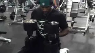 Shoulder Press 105 Pound Dumb Bells HOLD UR WEIGHT!