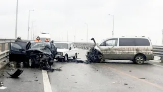 В лобовую при обгоне: три человека скончались в страшном ДТП на Крымском мосту