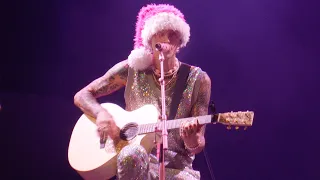 Machine Gun Kelly performs Christmas Songs (acoustic) - Cleveland, Ohio - Live 2021