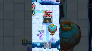 BEST CARD COMBOS IN CLASH ROYALE!
