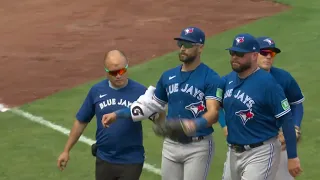 Kevin Kiermaier exits the game after making an amazing leaping catch