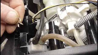 Krups EA89 Kaffeeautomat zerlegen, verliert Wasser unterhalb des Automaten DIY selbst reparieren