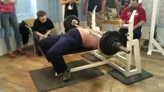 Андрей Гальцов жим лежа 100 кг на 81 раз / Andrey Galtsov Benchpressing 100kg x 81