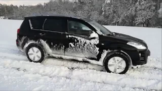 Peugeot 4007 vs 10.cm. sněhu