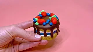 Легко лепим торт с детьми из Play-Doh