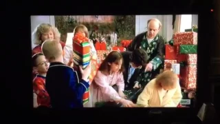 Home Alone 2 (1992): Christmas Tree and Presents at the Hotel