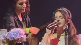 Bartender - Lana Del Rey - Live à Paris, France - L’Olympia