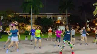 Happy Feet/ Zumba / Mal De amores / Châu Lê