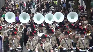 Maastrichtse Verkennersband met de mars Colchester Castle tijdens Reuzenstoet Maastricht 2024