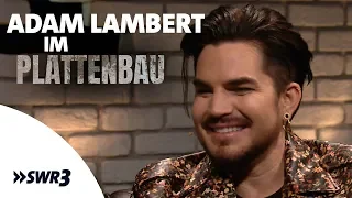 Adam Lambert mit Queen und Ghostbusters im Plattenbau