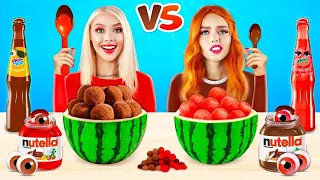 Desafio: Chocolate vs Comida Vermelha | Só Uma Cor de Doces! Real VS Chocolate por RATATA BOOM