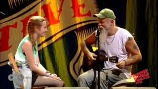 Seasick Steve -  Walkin' Man (ft. John Paul Jones, Live @ Lowlands 2013)