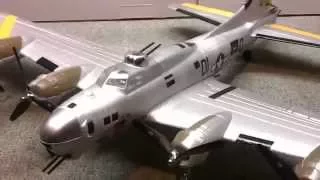 EasySky Enterprise B-17 Flying Fortress RTF Warbird Airplane w/2.4GHz Radio