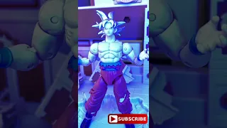 Dragon Ball Super DRAGON STARS Ultra Instinct Goku Figure by Bandai