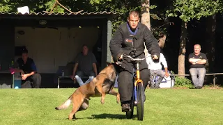 KNPV Keuring Hattemerbroek 20 -  09  - 2020  Rijwielstellen