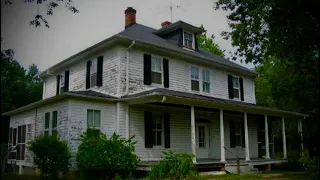 Haunted 1800s Farm House | We Saw a One Legged Ghost