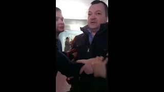 ▶️ ПСИХОПАТ ИЧИТОВКИН напал на учительницу дочери 🔥 в присутствии жены — психиатра-подполковника