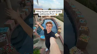 Filling my POOL with 5,000 Bathbombs👀😱