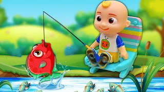 Cocomelon Family: JJ Yoyo Tomtom goes fishing | Pretend Play with Cocomelon Toy