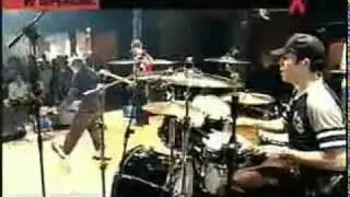 Sum 41 - Motivation ao vivo na MTV