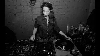 Helena Hauff 30-12-2017 Essential Mix of the Year