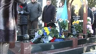 У Сумах вшанували пам'ять загиблого на Майдані сумчанина Олексія Братушки