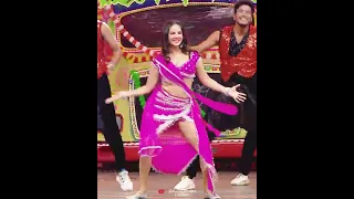 sunnyleone performance in Behindwoods award function 🥵😍